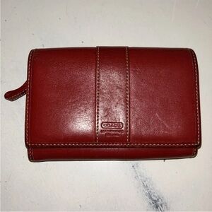 Coach Hamptons Red Leather Bifold Zip Around Wallet Coin Purse VTG 5.6”Lx4”Wx1”H